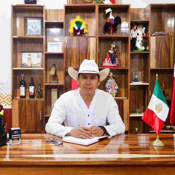 Atacan a balazos al presidente municipal de Miahuatlán; reportan dos personas lesionadas