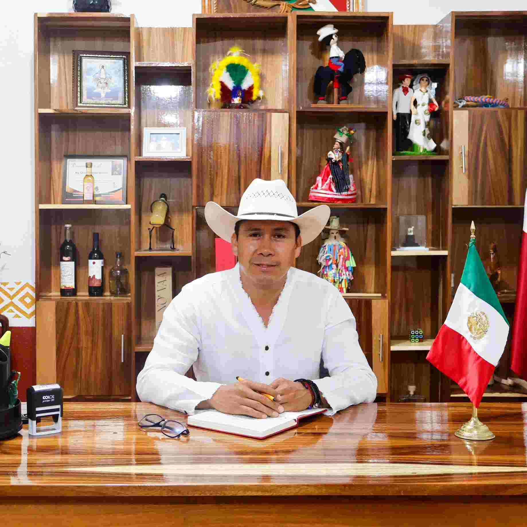 Atacan a balazos al presidente municipal de Miahuatlán; reportan dos personas lesionadas
