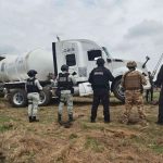 Clausuran dos tomas clandestinas y aseguran 25 mil litros de combustible en Jalisco