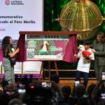 Pato Merlín llega a la Lotería Nacional con billete conmemorativo